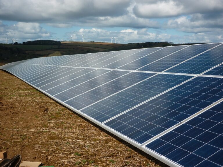 Investir dans l’énergie verte : la ferme solaire de Marcoussis en copropriété