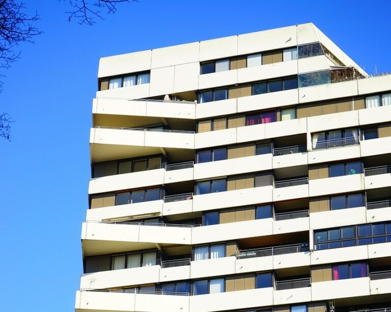 Le logement intermédiaire : une solution pour les classes moyennes en difficulté