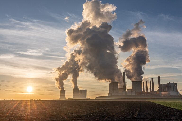 La France respecte son budget carbone mais doit accélérer son engagement climatique